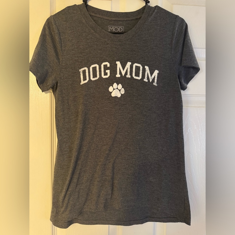 Modern Lux Charcoal Dog Mom Tee